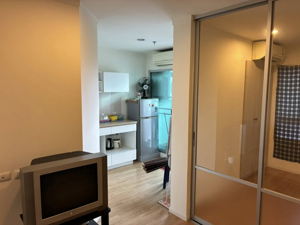 For rent: Lumpini Ville Prachachuen-Pongpetch 2, 11th floor, spacious room, nice to live in, reserve now, urgent.