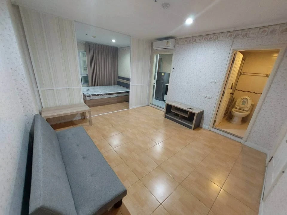For rent: Lumpini Ville Prachachuen-Pongpetch, 6th floor, pool view, spacious room, fully furnished, book now, urgently.