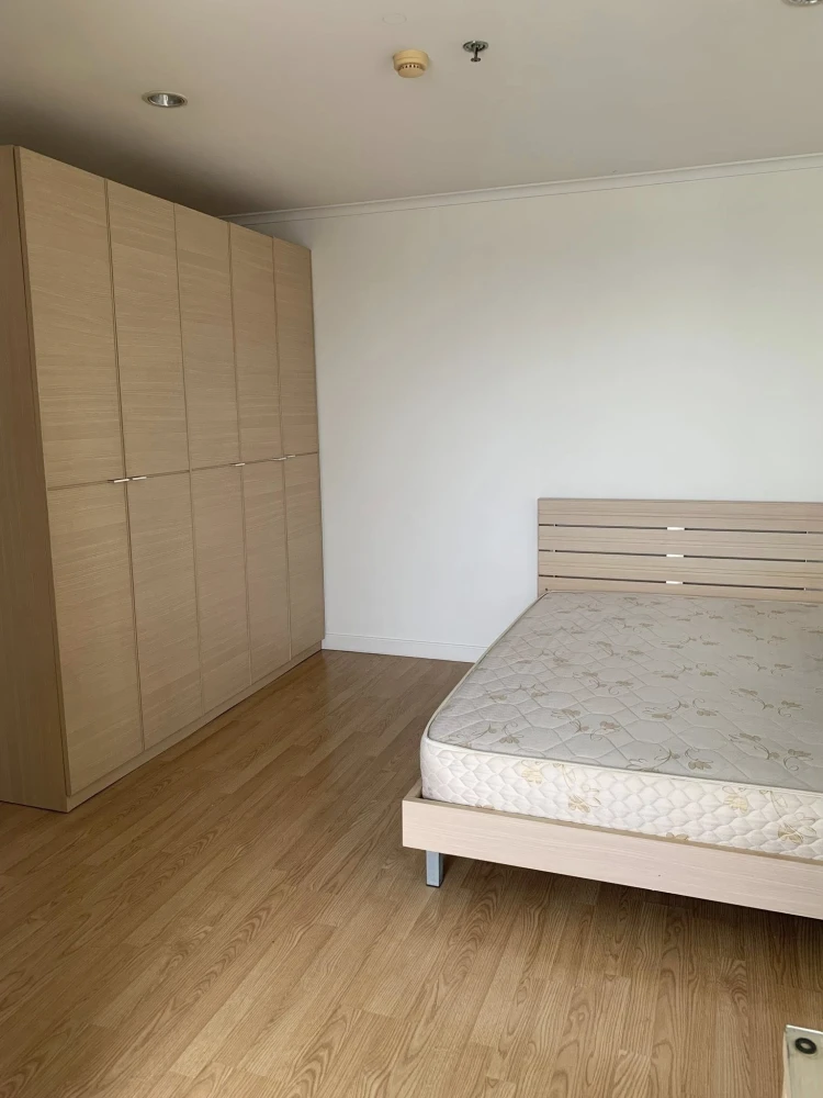 For rent: Lumpini Ville Prachachuen-Pongpetch. Nice high-floor unit with complete amenities. Book now!