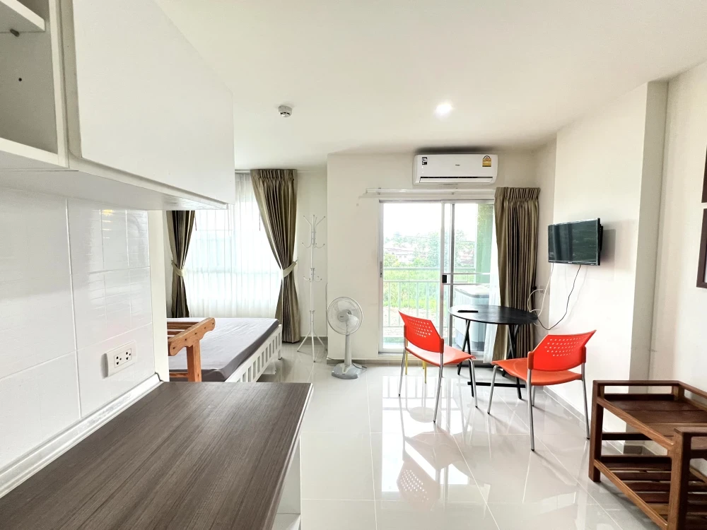 For rent: Lumpini Ville Pranangklao-Riverview, ready-to-move-in unit at an affordable price. Complete amenities. Book now!
