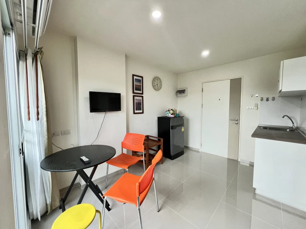 For rent: Lumpini Ville Pranangklao-Riverview, ready-to-move-in unit at an affordable price. Complete amenities. Book now!