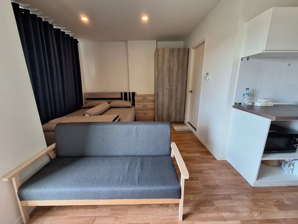 For rent: Lumpini Ville Pranangklao-Riverview Studio room, fully furnished. Don't miss out on this great deal.
