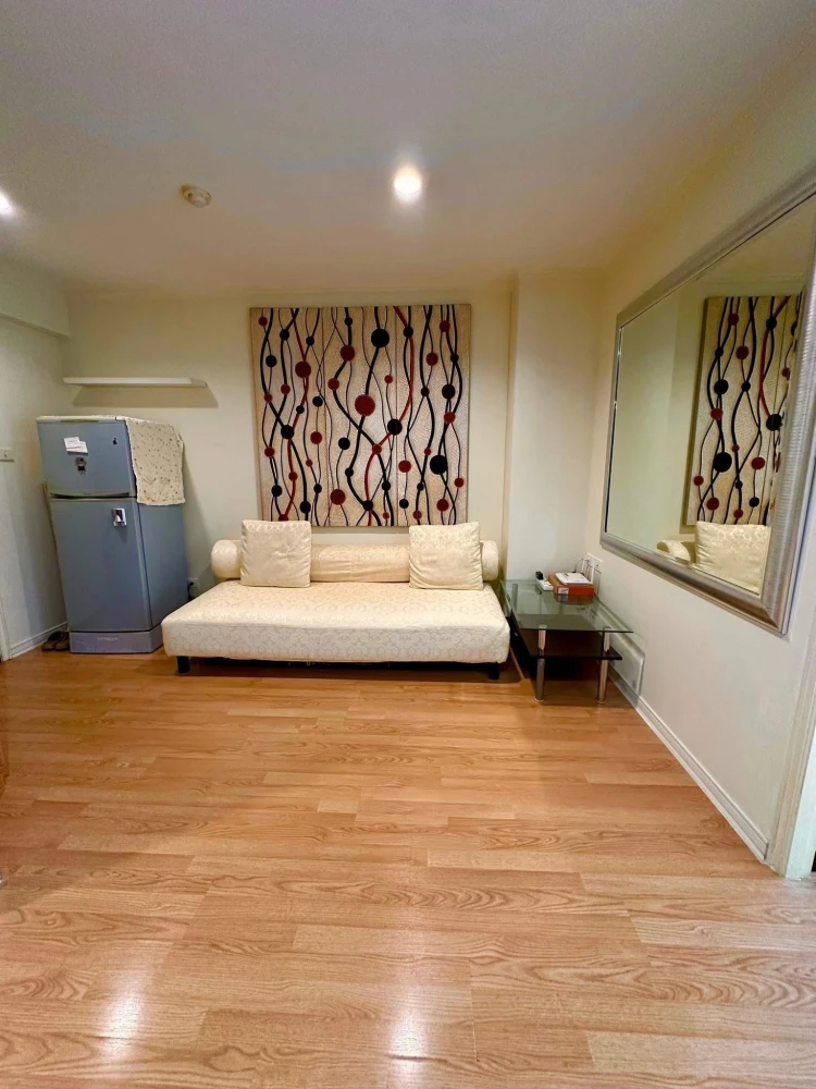 For rent: Lumpini Ville Ramintra - Laksi, 1 bedroom, 1 bathroom, fully furnished, with nice wallpaper. Reserve now!