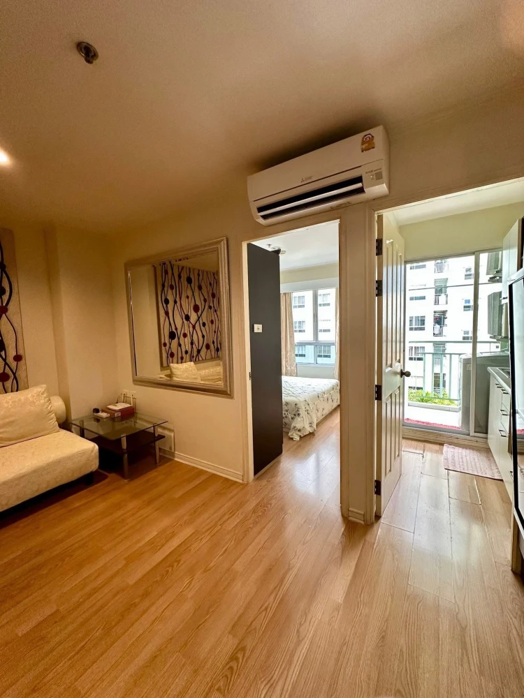 For rent: Lumpini Ville Ramintra - Laksi, 1 bedroom, 1 bathroom, fully furnished, with nice wallpaper. Reserve now!