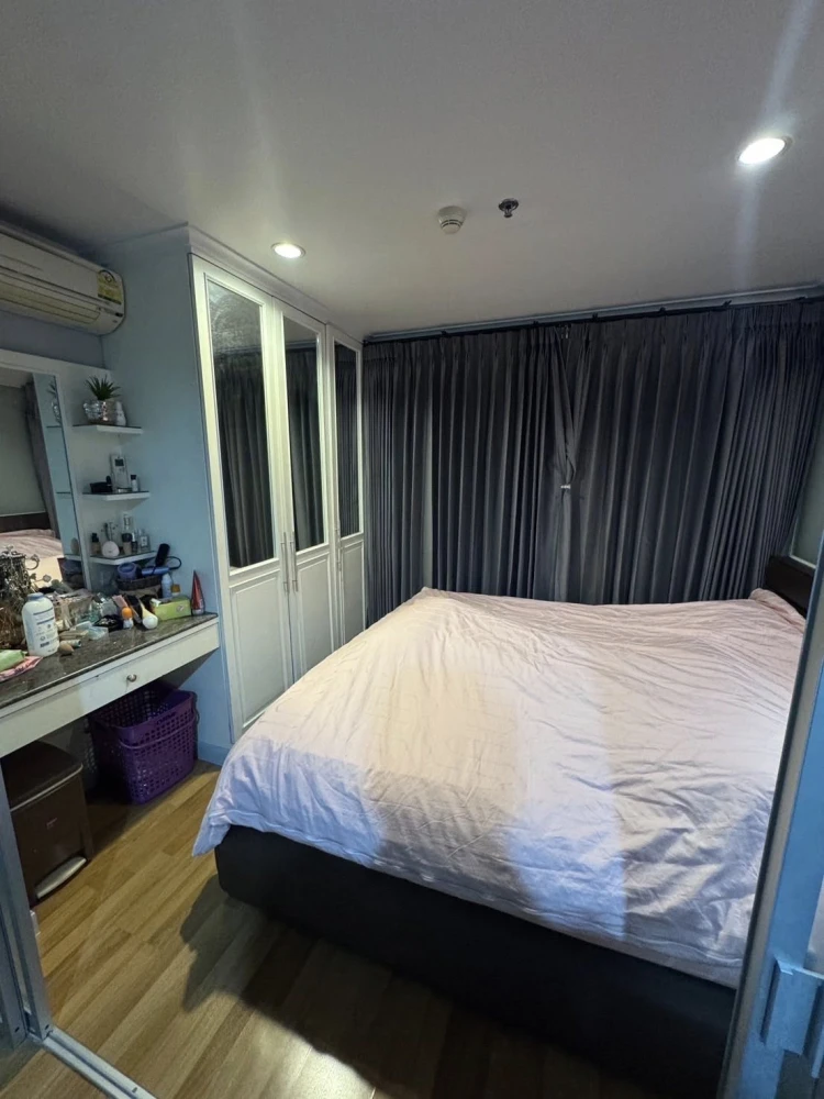 For rent: Lumpini Ville Ramintra - Laksi. Nice room on the 4th floor with a pool view; unblocked. What are you waiting for?