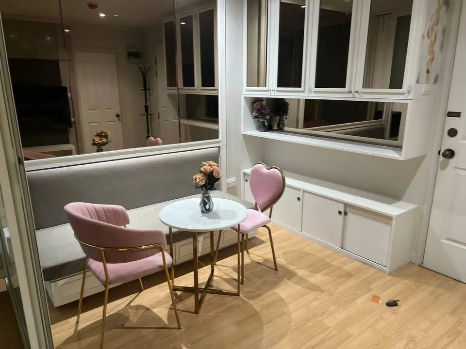 For rent: Lumpini Ville Ramkamhaeng 26. Beautiful and comfortable room, fully furnished. Book now!