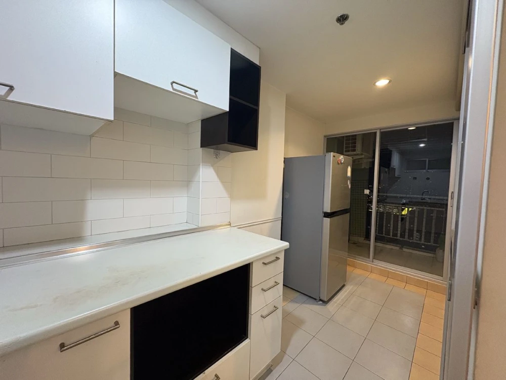 For rent: Lumpini Ville Ramkhamhaeng 44, 22nd floor, fully furnished, nice to live in, reserve now, don't miss out!