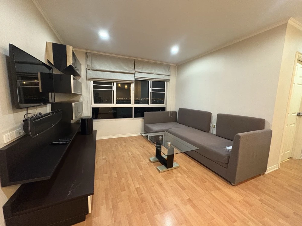 For rent: Lumpini Ville Ramkhamhaeng 44, 22nd floor, fully furnished, nice to live in, reserve now, don't miss out!
