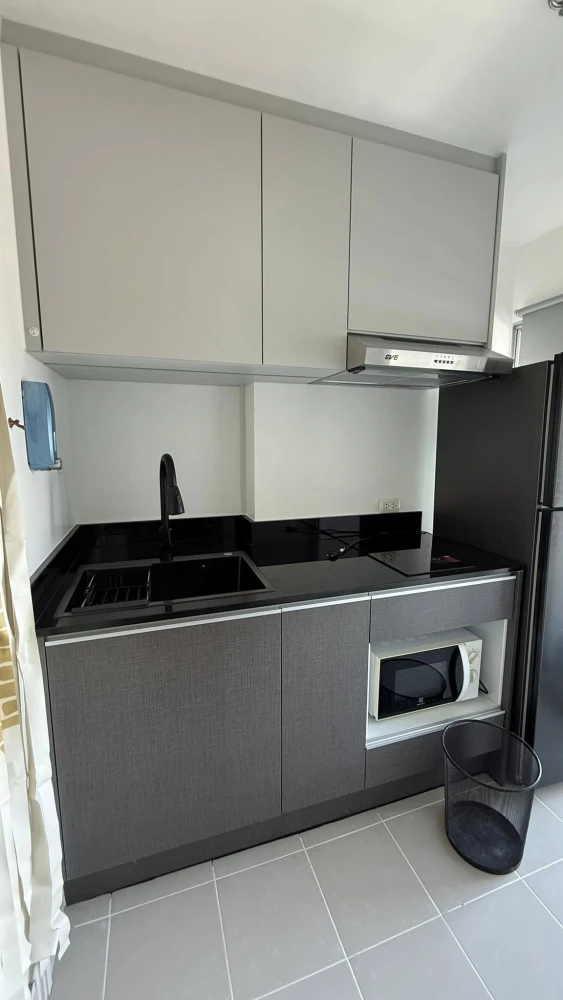 For rent: Lumpini Ville Ramkhamhaeng 60/2, high floor, ready to move in, fully furnished, reserve now.