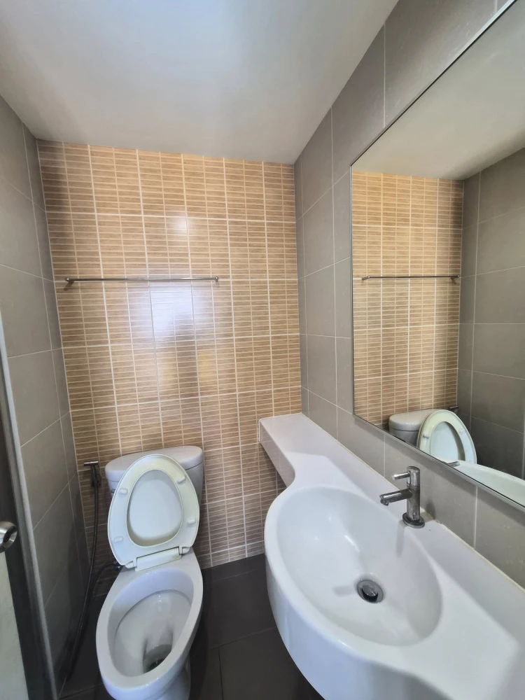 For rent: Lumpini Ville Ramkhamhaeng 60/2, ready to move in, fully furnished, affordable price, reserve now!