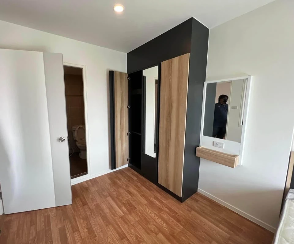 For rent: Lumpini Ville Sukhumvit 101/1-Punnawithi. A lovely room in a great location with an unobstructed view and good feng shui. Book now!