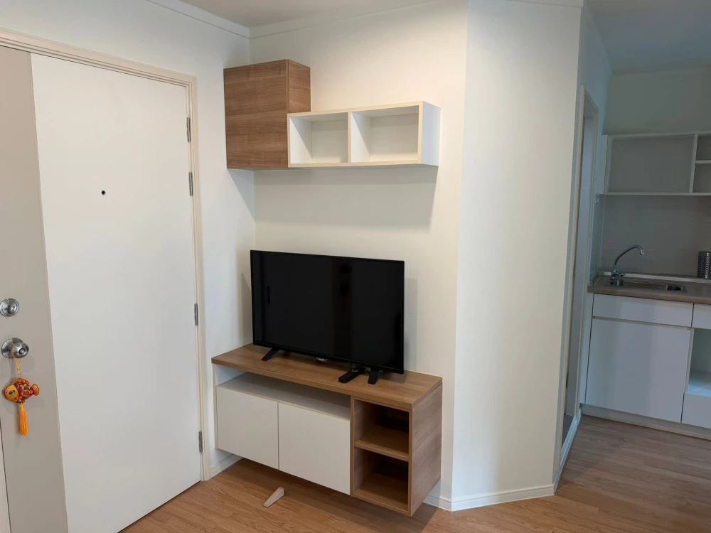 For rent: Lumpini Ville Sukhumvit 109–Bearing, 1 bedroom, 1 bathroom. Great location, complete facilities. Don't miss out!