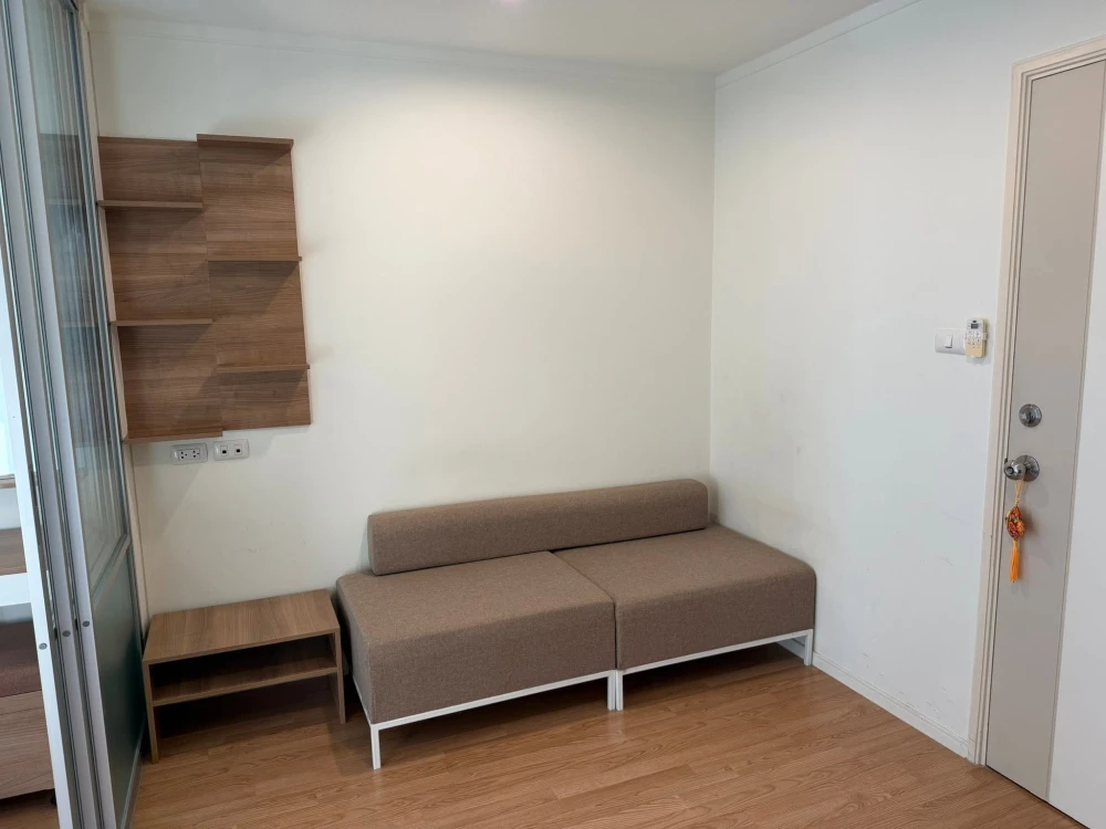 For rent: Lumpini Ville Sukhumvit 109–Bearing, 1 bedroom, 1 bathroom. Great location, complete facilities. Don't miss out!