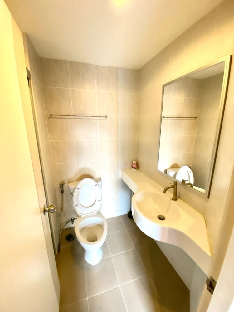 For rent: Lumpini Ville Sukhumvit 109–Bearing, 7th floor, fully furnished. Book now!
