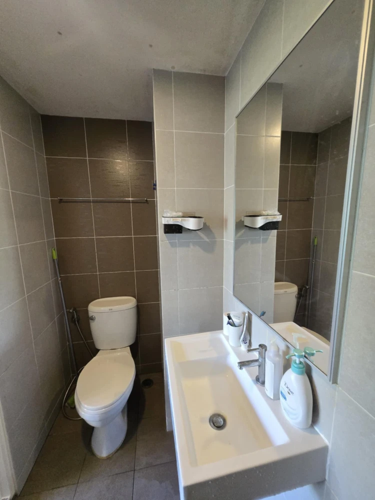 For rent Lumpini Ville Sukhumvit 76 - Bearing Station 2, 1 bedroom, 1 bathroom, fully furnished, swimming pool view, reserve now.