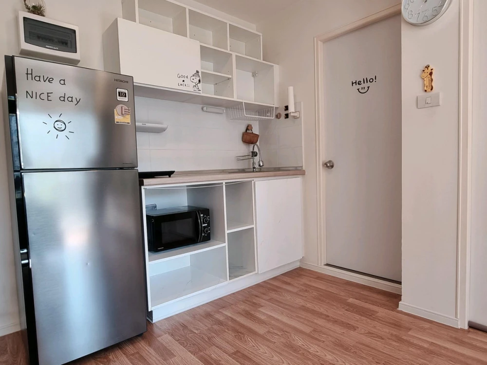 For rent: Lumpini Ville Sukhumvit 76 - Bearing Station, 2nd floor, 4th unit, pool view, fully furnished. Book now!