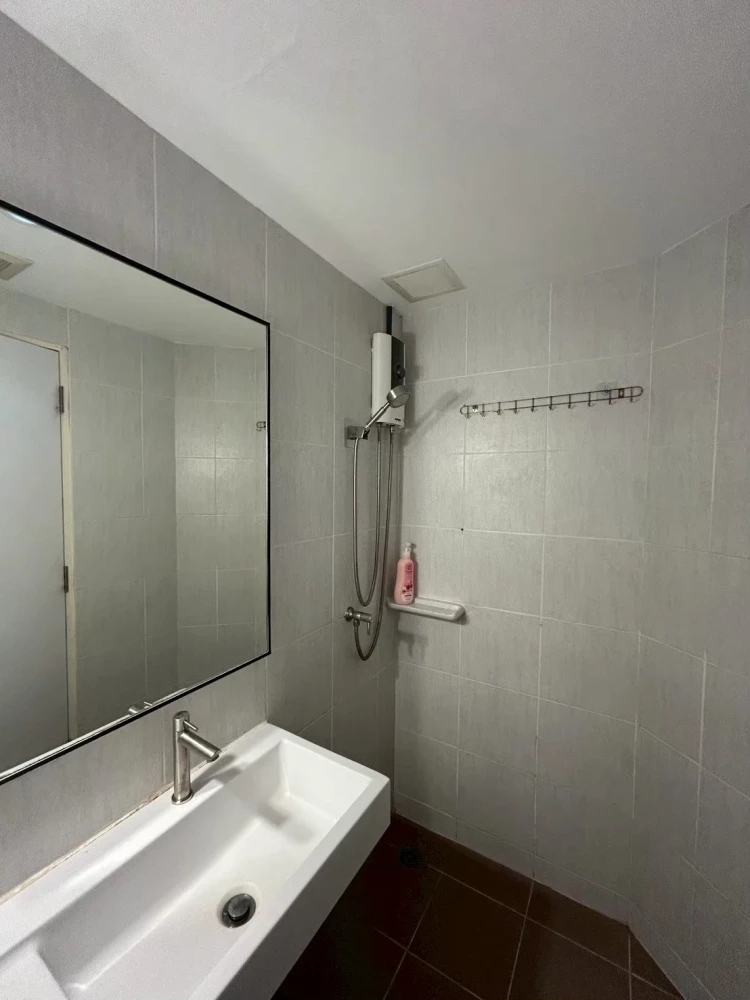 For rent: Lumpini Ville Sukhumvit 76 – Bearing Station, 5th floor, beautiful room, fully furnished. Book now!