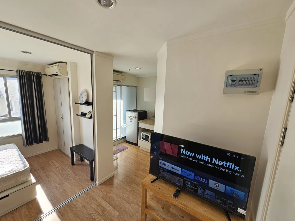 For rent: Lumpini Ville Sukhumvit 77 (Phase 2), corner room, no room opposite, city view, no building blocking, ready to move in