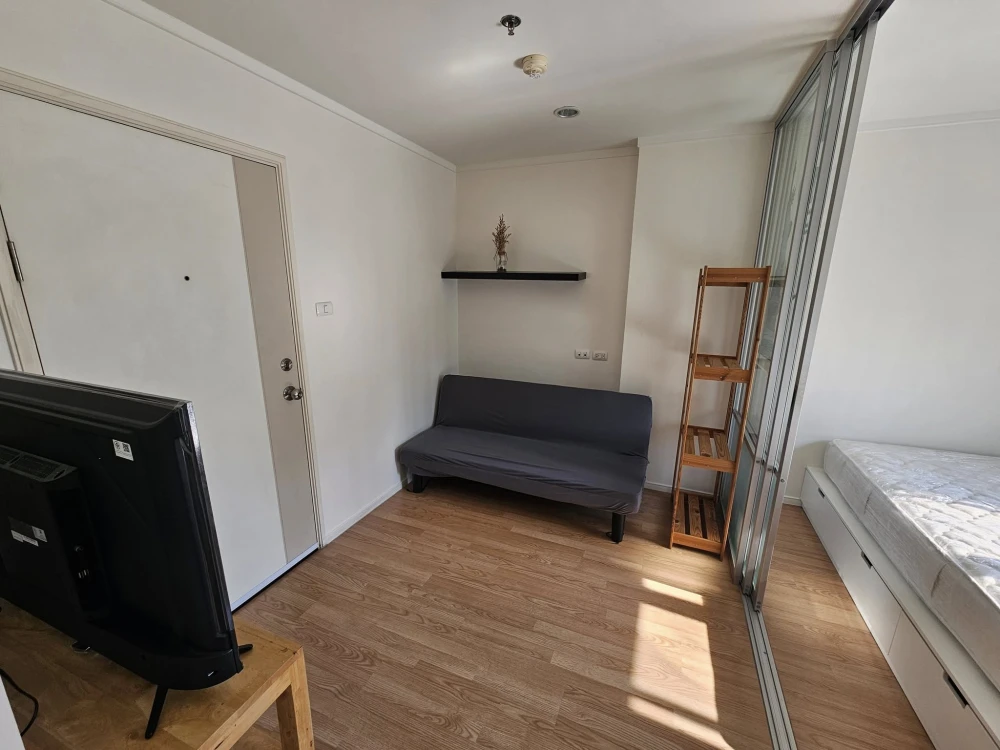For rent: Lumpini Ville Sukhumvit 77 (Phase 2), corner room, no room opposite, city view, no building blocking, ready to move in