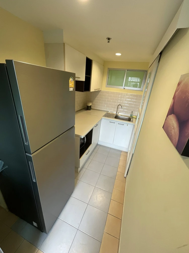 For rent: Lumpini Ville Sukhumvit 77, spacious room with plenty of usable space, fully furnished and equipped with amenities. Reserve now!