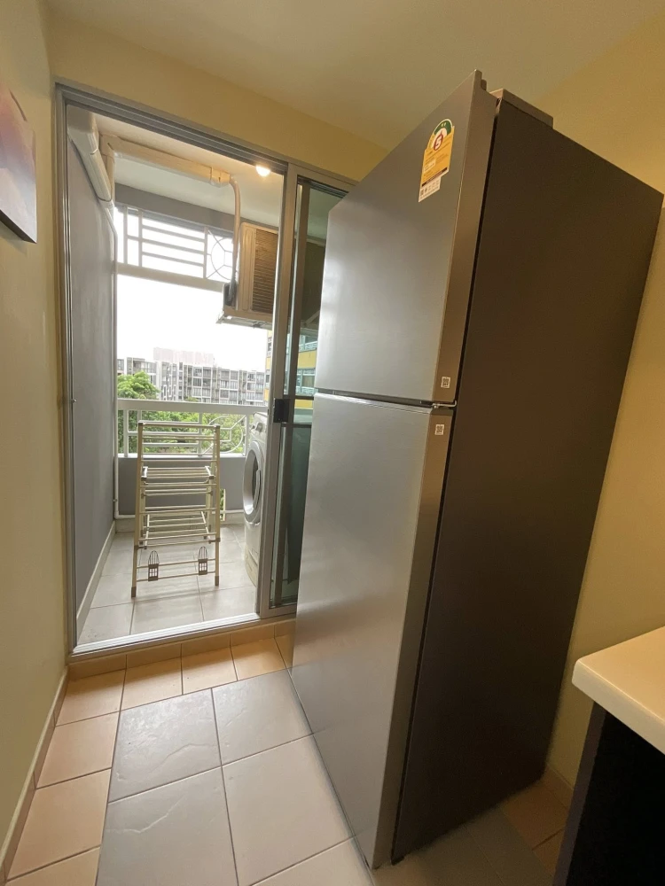 For rent: Lumpini Ville Sukhumvit 77, spacious room with plenty of usable space, fully furnished and equipped with amenities. Reserve now!