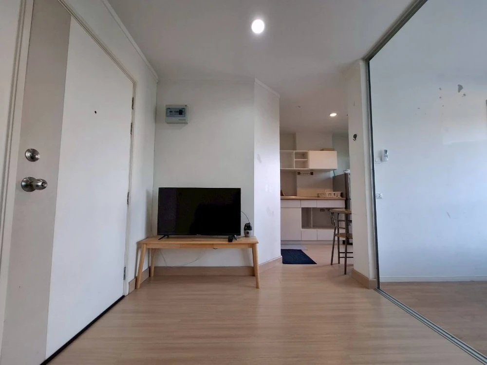 For rent: Lumpini Ville Sukhumvit 77, fully furnished apartment with complete amenities. Amazing price! Book now!