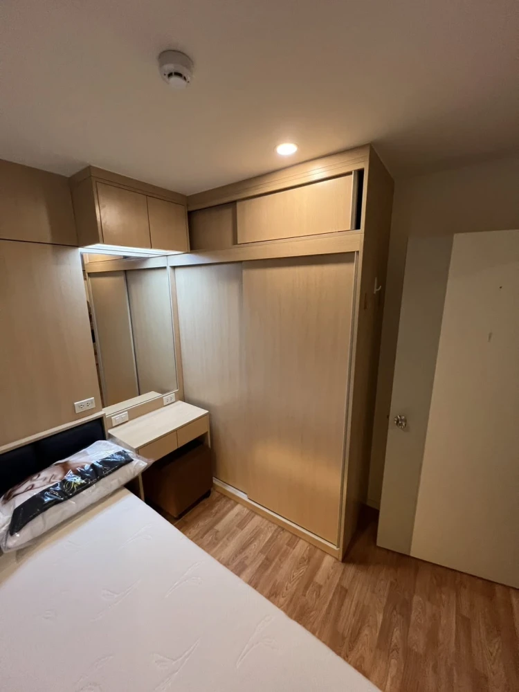 For rent: Lumpini Ville Suksawat - Rama 2, 10th floor unit with high-quality built-in furniture and pool view. Book now!