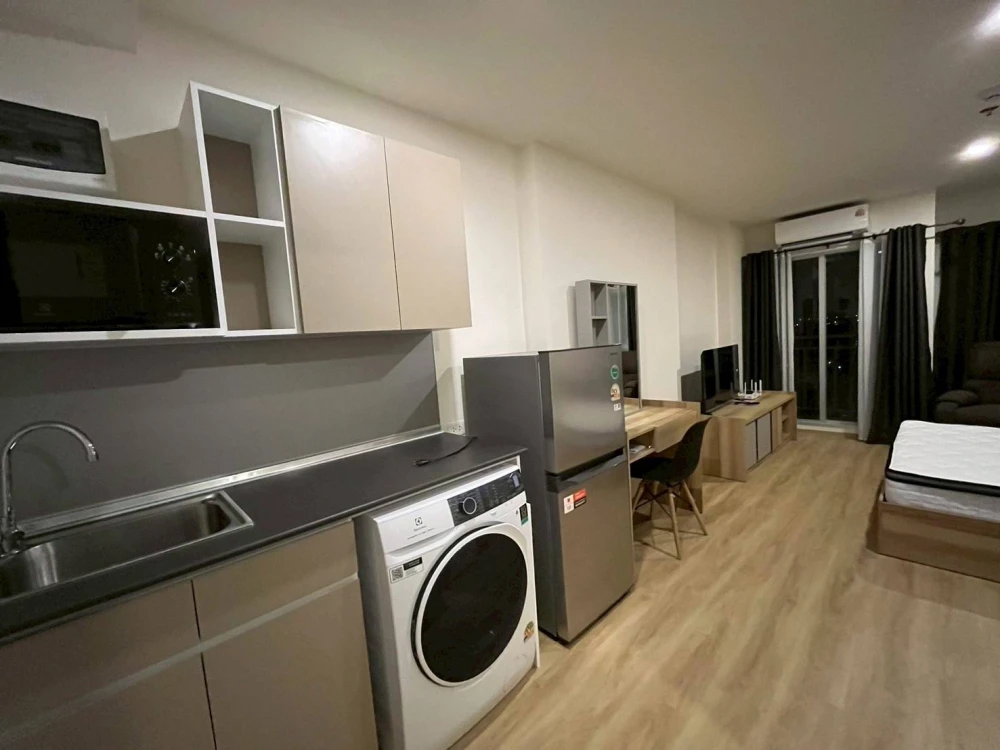 For rent Lumpini ville Charan-Fai Chai, studio room, 15th floor, swimming pool view, hurry and reserve now, don't wait.
