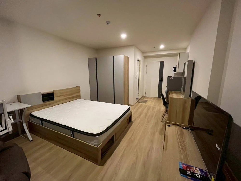 For rent Lumpini ville Charan-Fai Chai, studio room, 15th floor, swimming pool view, hurry and reserve now, don't wait.