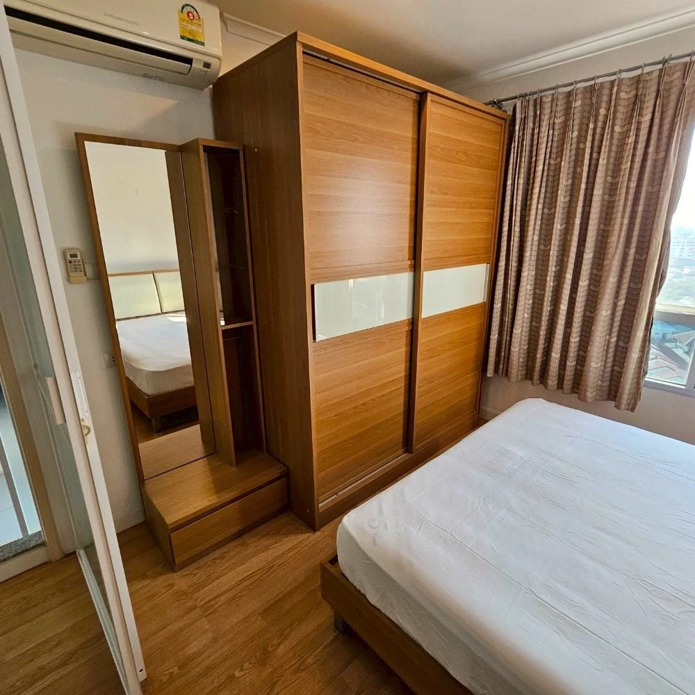 For rent: Lumpini Ville Prachachuen-Pongphet. Large room, unobstructed view, private, ready to move in.
