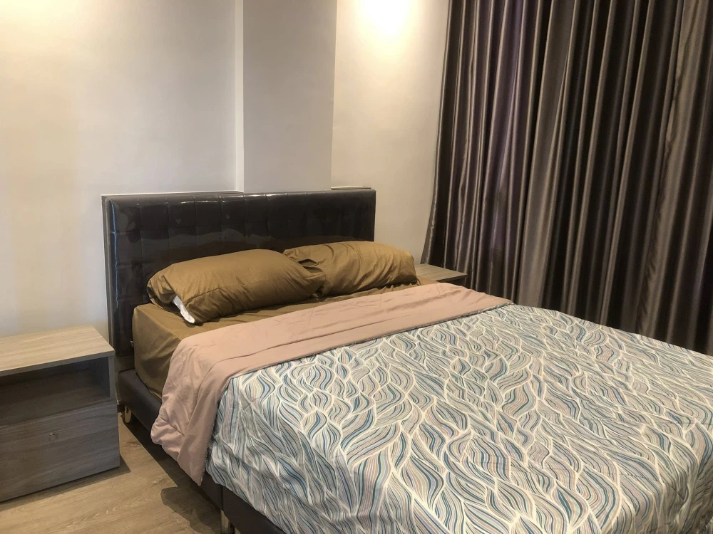 For rent: Lyss Ratchayothin, a lovely room on the 7th floor, fully furnished and equipped with appliances. Just bring your bags and move in! images