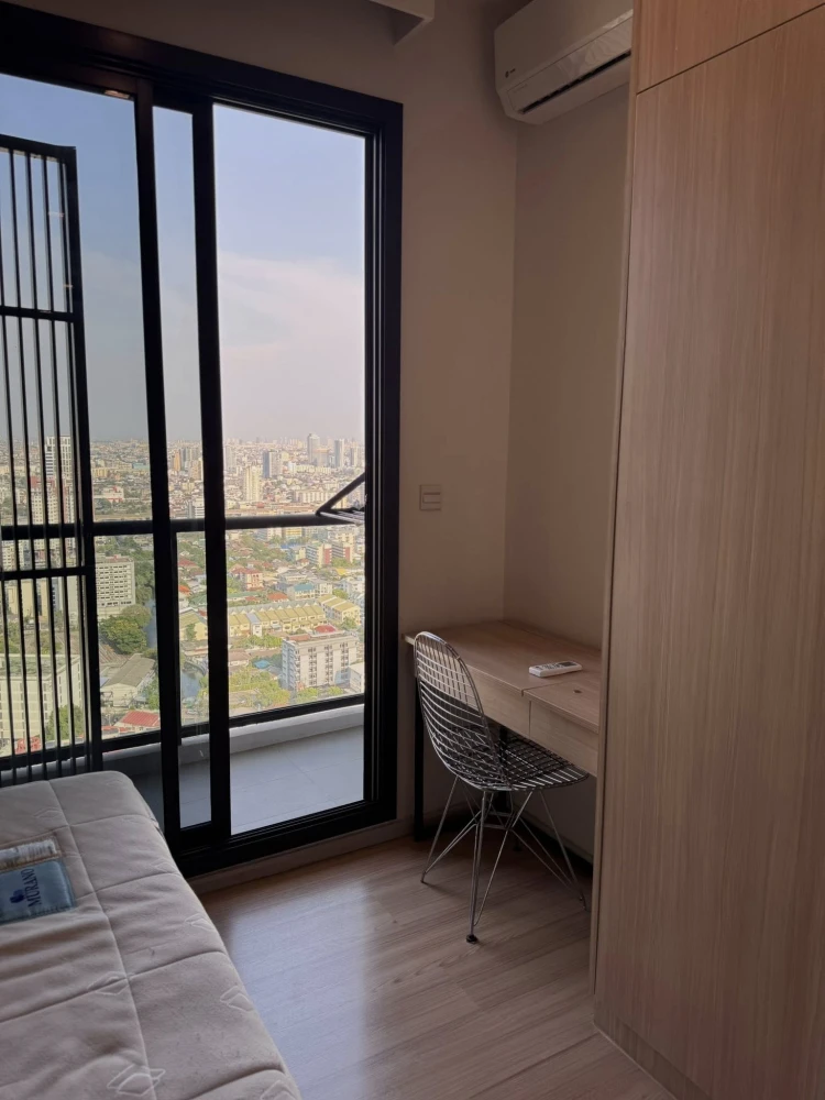 For rent: M Jatujak, 1 bedroom, 1 bathroom, high floor, beautiful unblocked view, fully furnished. Don't miss this great opportunity!
