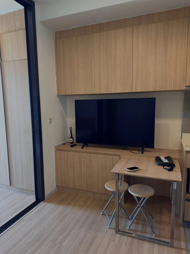 For rent: M Jatujak, 1 bedroom, 1 bathroom, high floor, beautiful unblocked view, fully furnished. Don't miss this great opportunity!