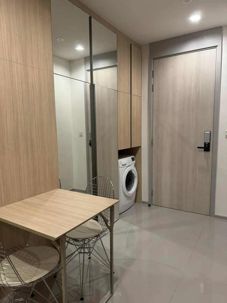For rent: M Jatujak, 19th floor, comes with complete furniture and appliances. Hurry and reserve now, don't wait.