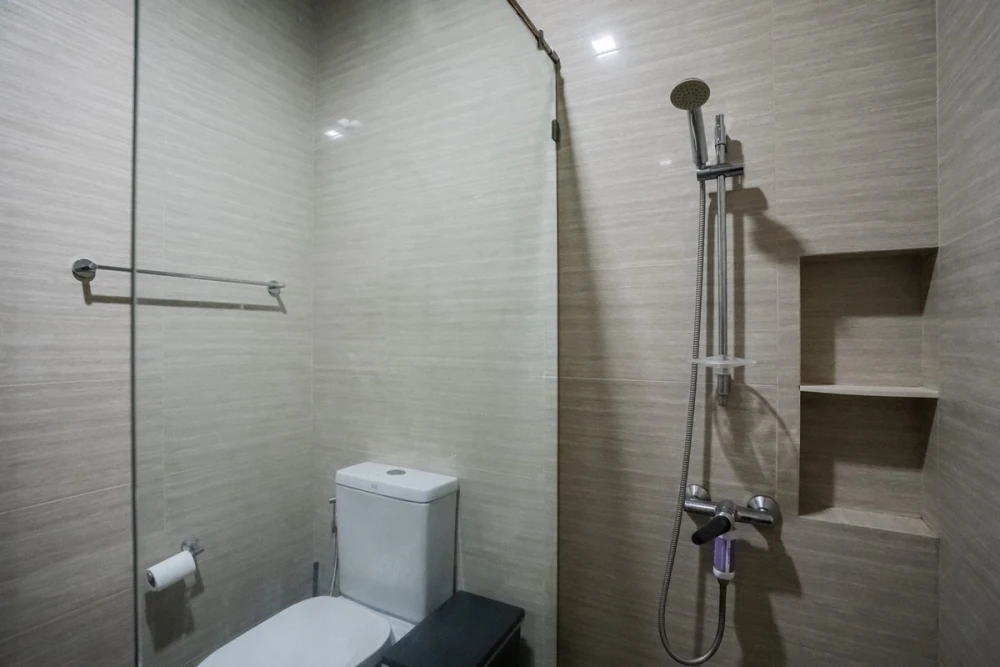 For rent: M Jatujak, 34th floor. Spacious room, fully furnished, very livable. Book now, don't wait!