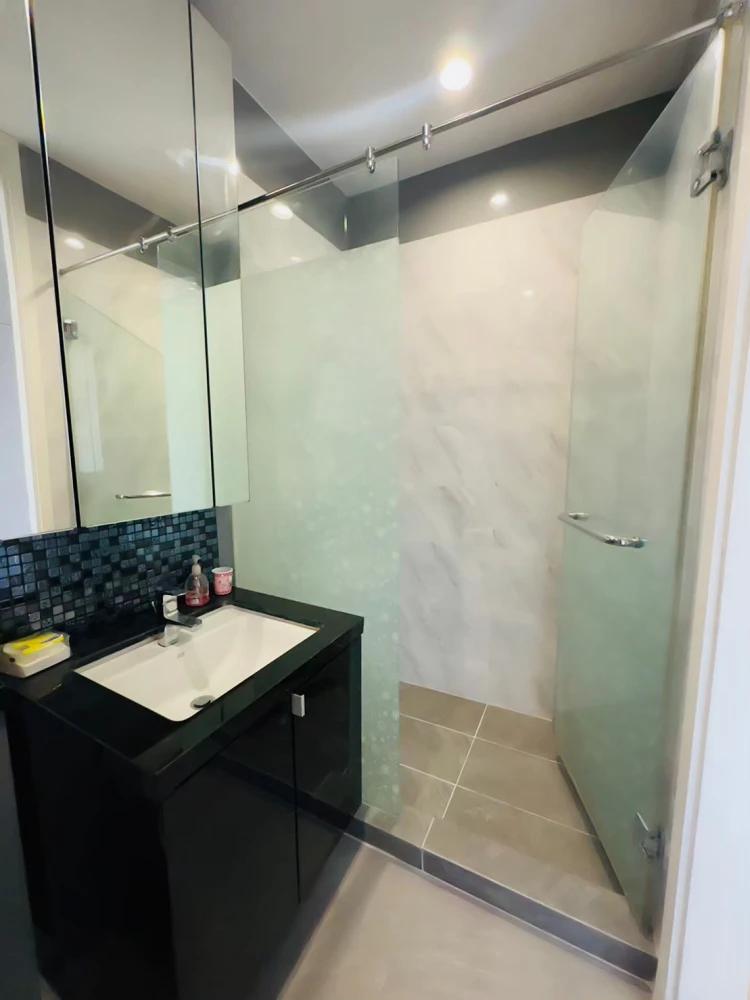 For rent: M Ladprao, 11th floor. A lovely, fully furnished unit. Book now!