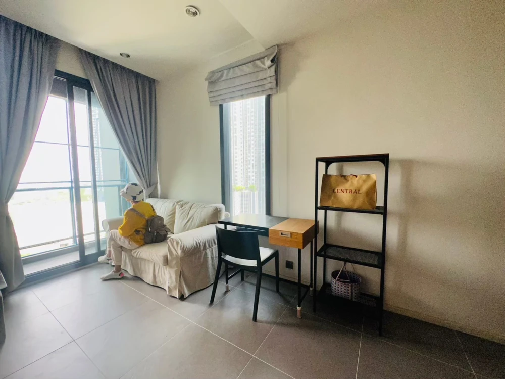 For rent: M Ladprao, 11th floor. A lovely, fully furnished unit. Book now!