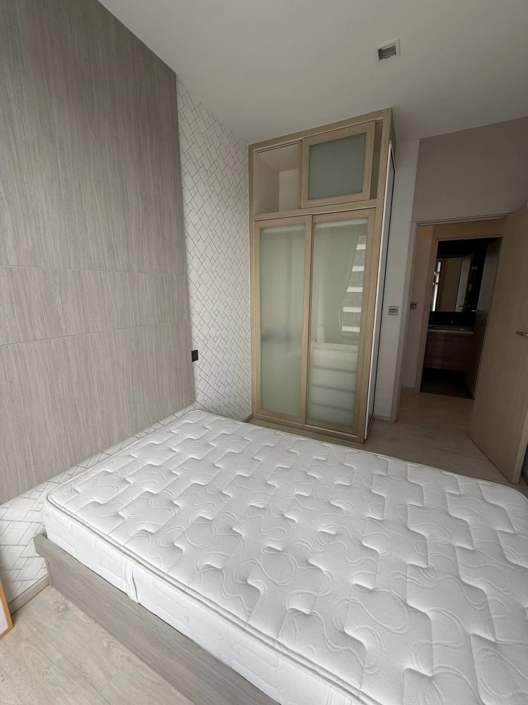 For rent: M Thonglor 10, 19th floor, fully furnished room, very cool, ready to move in, reserve now, don't miss out.