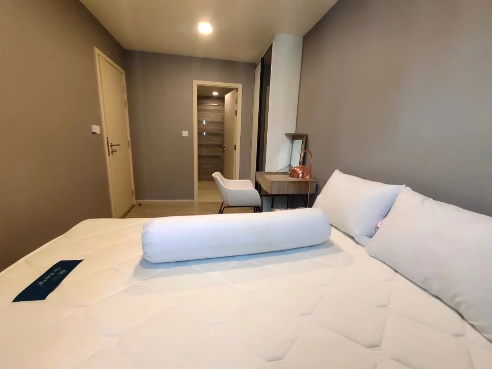 For rent: Maestro 03 Ratchada – Rama 9. Spacious and comfortable room, fully furnished, pets allowed. Book now, don't miss out!+++