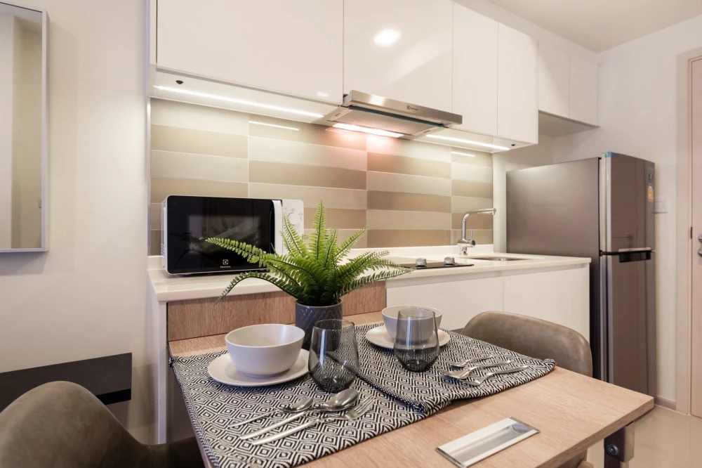 For rent: Maestro 03 Ratchada-Rama 9. Ready to move in, fully furnished. Book today! Don't miss this opportunity.