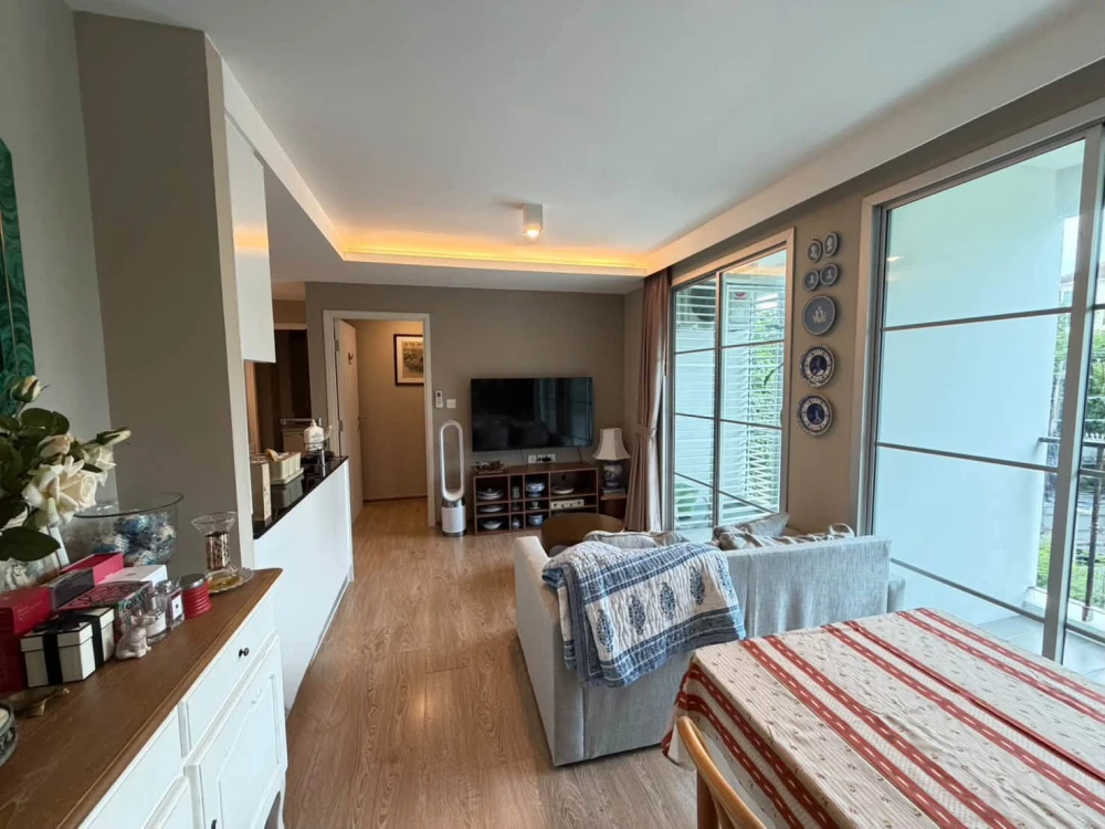 For Rent: MAESTRO 39 – a pet-friendly condo offering a peaceful atmosphere and an airy, light-filled living space. Fully furnished and ready to move i