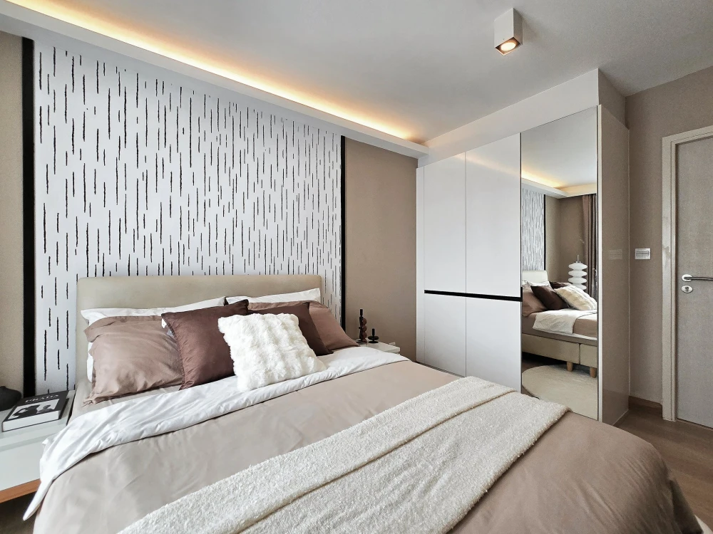 For rent: Maestro 39, 3rd floor, beautiful room, stunningly decorated, ready to move in. Reserve now, hurry!