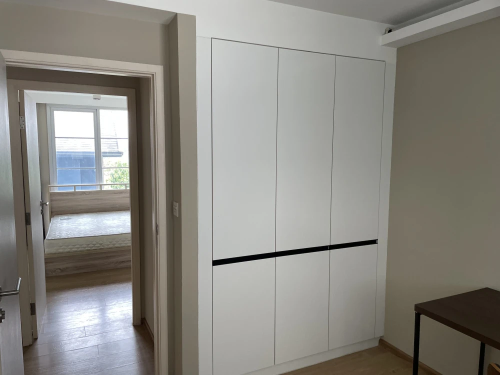 For rent Maestro 39, corner room, very quiet, suitable for relaxation, pets allowed, animal lovers must not miss.