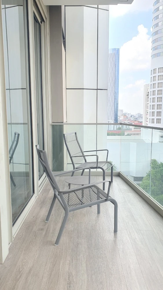 For rent: Magnolias Waterfront Residences (Icon Siam), 2nd floor, stunning river view, fully furnished, nice to live in, reserve now.