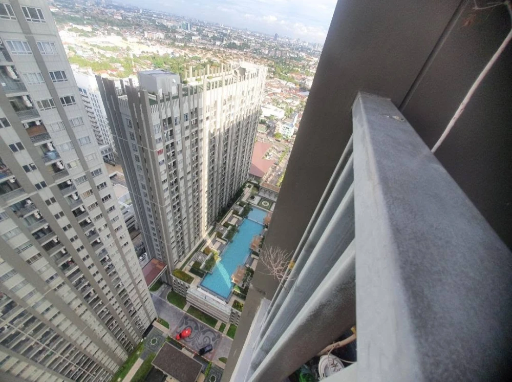 For rent: Manor Sanambinnam, 1 bedroom, 1 bathroom, fully furnished, stunning Chao Phraya River view. Book now!