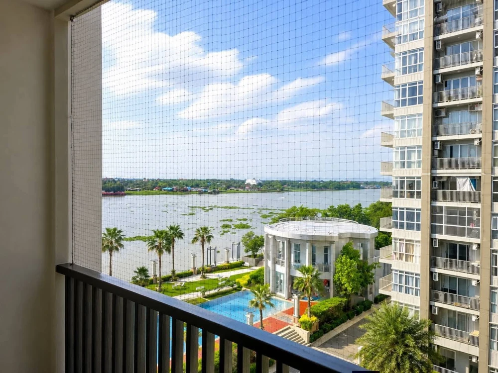 For rent: Manor Sanambinnam, 1 bedroom, spacious living area, great location, beautiful river view. Don't miss out!