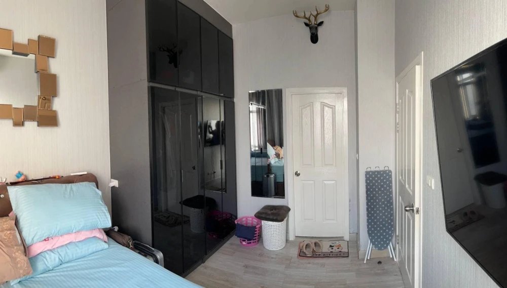 For rent: MANOR SANAMBINNAM, a chic riverside condo with full facilities. Come here!