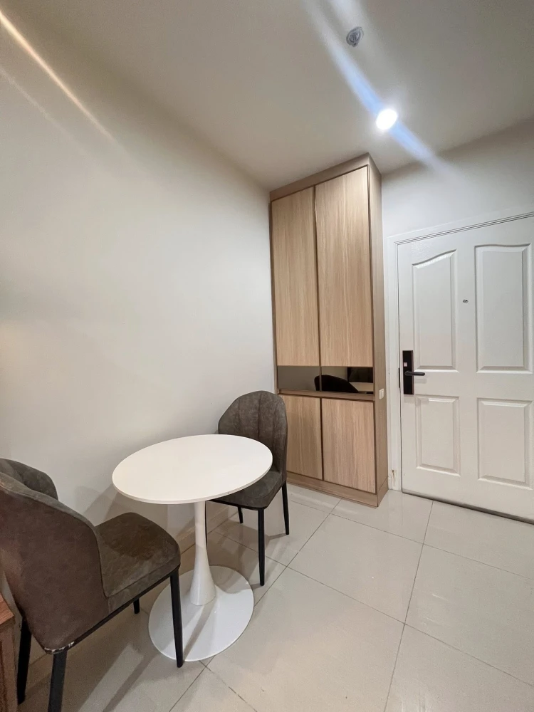 For rent: Manor Sanambinnam, 23rd floor, nice room, fully furnished, reserve now.