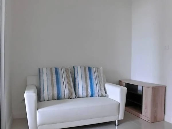 For rent: Manor Sanambinnam, 9th floor, pool view, fully furnished, reserve now, hurry!
