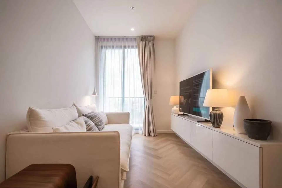 For rent: Maru Ekkamai 2, 10th floor, beautiful room, fully furnished, nice to live in, reserve now, don't miss out.